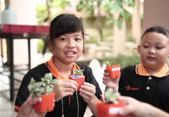 คณะวิทยาศาสตร์และเทคโนโลยี ได้จัดกิจกรรมค่ายวิทยาศาสตร์โรงเรียนสาธิตฯ ระดับชั้นประถมศึกษา ปีที่1-3