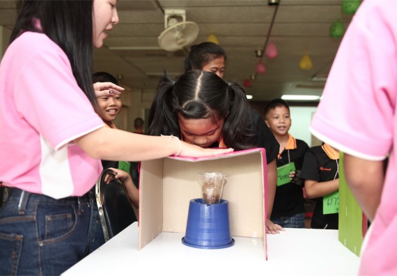 คณะวิทยาศาสตร์และเทคโนโลยี ได้จัดกิจกรรมค่ายวิทยาศาสตร์โรงเรียนสาธิตฯ ระดับชั้นประถมศึกษา ปีที่1-3