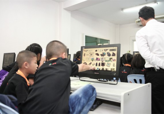 คณะวิทยาศาสตร์และเทคโนโลยี ได้จัดกิจกรรมค่ายวิทยาศาสตร์โรงเรียนสาธิตฯ ระดับชั้นประถมศึกษา ปีที่1-3