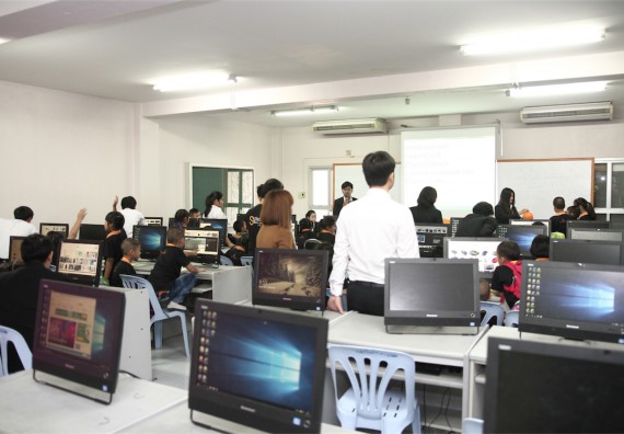 คณะวิทยาศาสตร์และเทคโนโลยี ได้จัดกิจกรรมค่ายวิทยาศาสตร์โรงเรียนสาธิตฯ ระดับชั้นประถมศึกษา ปีที่1-3