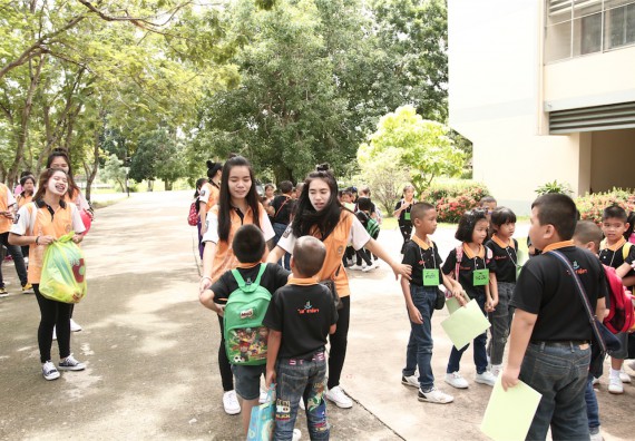 คณะวิทยาศาสตร์และเทคโนโลยี ได้จัดกิจกรรมค่ายวิทยาศาสตร์โรงเรียนสาธิตฯ ระดับชั้นประถมศึกษา ปีที่1-3