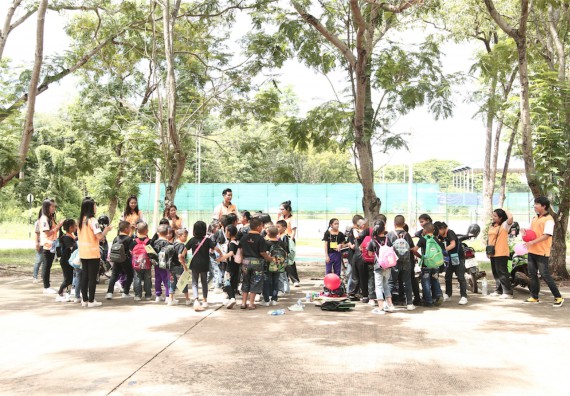 คณะวิทยาศาสตร์และเทคโนโลยี ได้จัดกิจกรรมค่ายวิทยาศาสตร์โรงเรียนสาธิตฯ ระดับชั้นประถมศึกษา ปีที่1-3