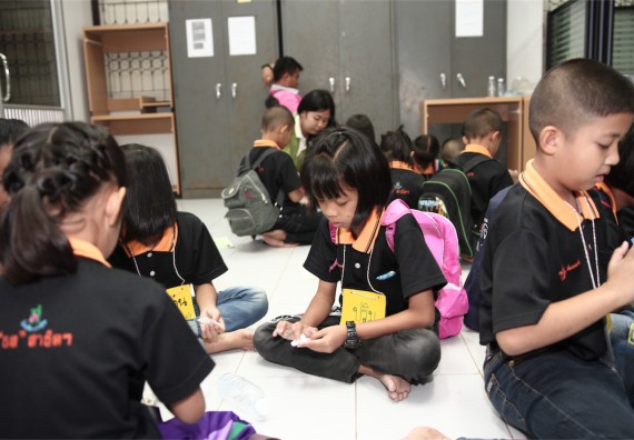 คณะวิทยาศาสตร์และเทคโนโลยี ได้จัดกิจกรรมค่ายวิทยาศาสตร์โรงเรียนสาธิตฯ ระดับชั้นประถมศึกษา ปีที่1-3