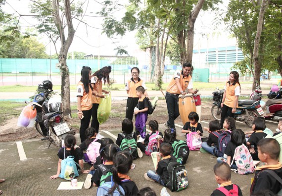 คณะวิทยาศาสตร์และเทคโนโลยี ได้จัดกิจกรรมค่ายวิทยาศาสตร์โรงเรียนสาธิตฯ ระดับชั้นประถมศึกษา ปีที่1-3