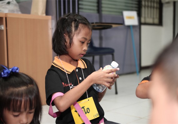 คณะวิทยาศาสตร์และเทคโนโลยี ได้จัดกิจกรรมค่ายวิทยาศาสตร์โรงเรียนสาธิตฯ ระดับชั้นประถมศึกษา ปีที่1-3