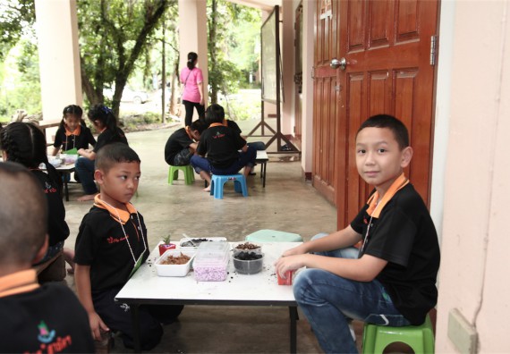 คณะวิทยาศาสตร์และเทคโนโลยี ได้จัดกิจกรรมค่ายวิทยาศาสตร์โรงเรียนสาธิตฯ ระดับชั้นประถมศึกษา ปีที่1-3