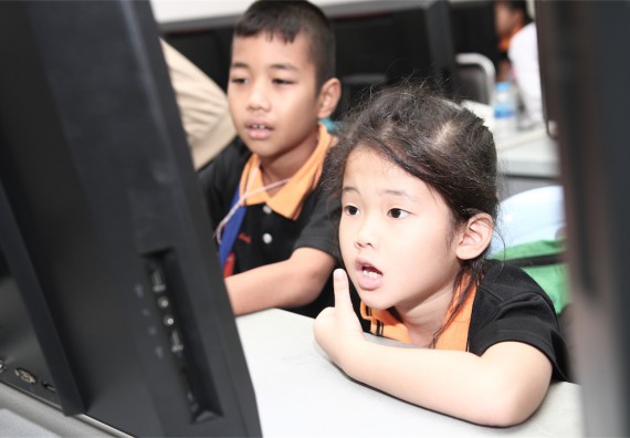 คณะวิทยาศาสตร์และเทคโนโลยี ได้จัดกิจกรรมค่ายวิทยาศาสตร์โรงเรียนสาธิตฯ ระดับชั้นประถมศึกษา ปีที่1-3