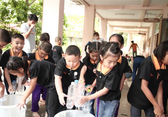 คณะวิทยาศาสตร์และเทคโนโลยี ได้จัดกิจกรรมค่ายวิทยาศาสตร์โรงเรียนสาธิตฯ ระดับชั้นประถมศึกษา ปีที่1-3