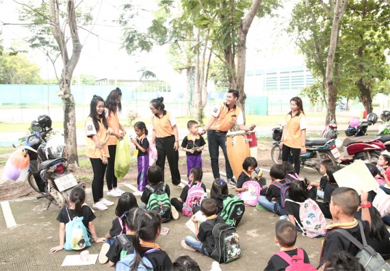 คณะวิทยาศาสตร์และเทคโนโลยี ได้จัดกิจกรรมค่ายวิทยาศาสตร์โรงเรียนสาธิตฯ ระดับชั้นประถมศึกษา ปีที่1-3