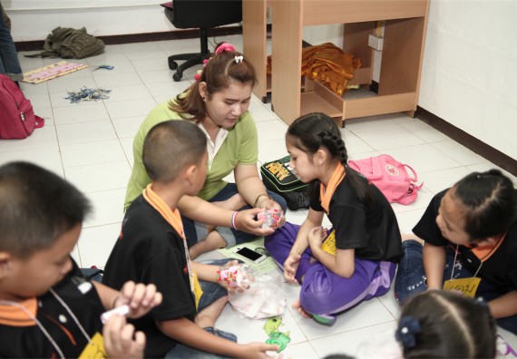 คณะวิทยาศาสตร์และเทคโนโลยี ได้จัดกิจกรรมค่ายวิทยาศาสตร์โรงเรียนสาธิตฯ ระดับชั้นประถมศึกษา ปีที่1-3