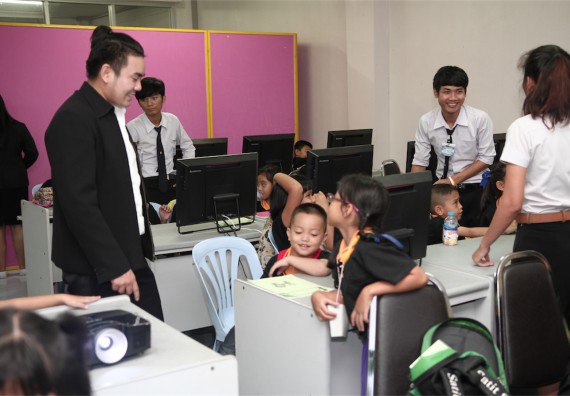 คณะวิทยาศาสตร์และเทคโนโลยี ได้จัดกิจกรรมค่ายวิทยาศาสตร์โรงเรียนสาธิตฯ ระดับชั้นประถมศึกษา ปีที่1-3