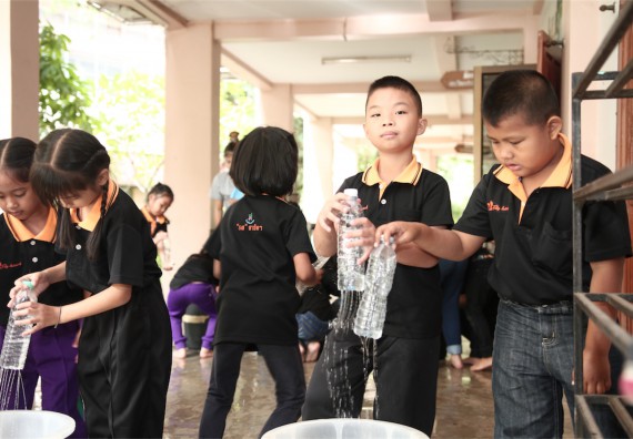 คณะวิทยาศาสตร์และเทคโนโลยี ได้จัดกิจกรรมค่ายวิทยาศาสตร์โรงเรียนสาธิตฯ ระดับชั้นประถมศึกษา ปีที่1-3