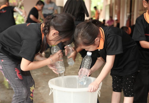 คณะวิทยาศาสตร์และเทคโนโลยี ได้จัดกิจกรรมค่ายวิทยาศาสตร์โรงเรียนสาธิตฯ ระดับชั้นประถมศึกษา ปีที่1-3