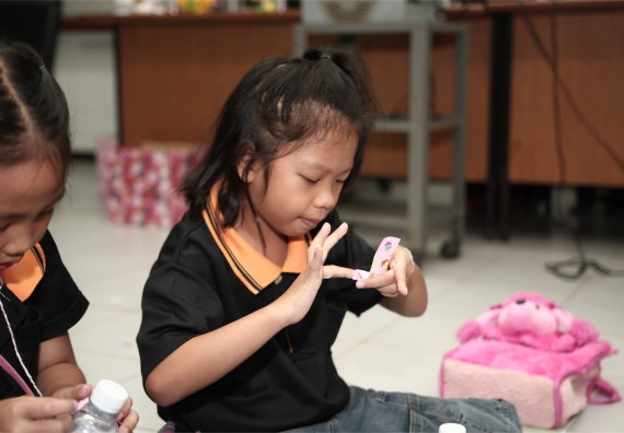 คณะวิทยาศาสตร์และเทคโนโลยี ได้จัดกิจกรรมค่ายวิทยาศาสตร์โรงเรียนสาธิตฯ ระดับชั้นประถมศึกษา ปีที่1-3