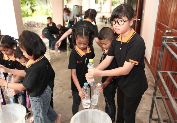 คณะวิทยาศาสตร์และเทคโนโลยี ได้จัดกิจกรรมค่ายวิทยาศาสตร์โรงเรียนสาธิตฯ ระดับชั้นประถมศึกษา ปีที่1-3