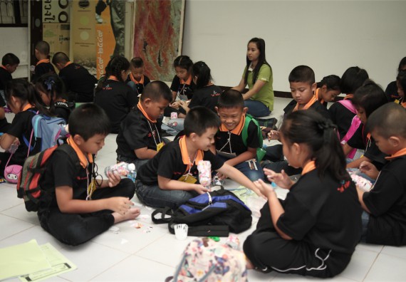 คณะวิทยาศาสตร์และเทคโนโลยี ได้จัดกิจกรรมค่ายวิทยาศาสตร์โรงเรียนสาธิตฯ ระดับชั้นประถมศึกษา ปีที่1-3