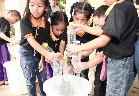 คณะวิทยาศาสตร์และเทคโนโลยี ได้จัดกิจกรรมค่ายวิทยาศาสตร์โรงเรียนสาธิตฯ ระดับชั้นประถมศึกษา ปีที่1-3