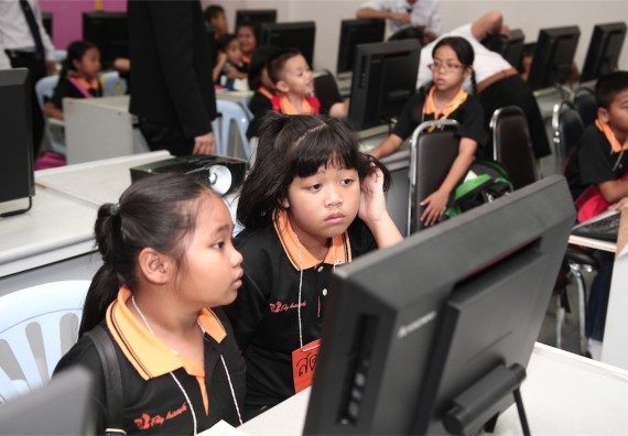 คณะวิทยาศาสตร์และเทคโนโลยี ได้จัดกิจกรรมค่ายวิทยาศาสตร์โรงเรียนสาธิตฯ ระดับชั้นประถมศึกษา ปีที่1-3