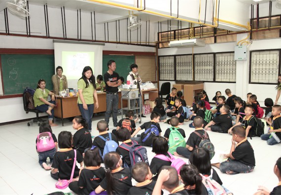 คณะวิทยาศาสตร์และเทคโนโลยี ได้จัดกิจกรรมค่ายวิทยาศาสตร์โรงเรียนสาธิตฯ ระดับชั้นประถมศึกษา ปีที่1-3