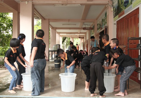 คณะวิทยาศาสตร์และเทคโนโลยี ได้จัดกิจกรรมค่ายวิทยาศาสตร์โรงเรียนสาธิตฯ ระดับชั้นประถมศึกษา ปีที่1-3