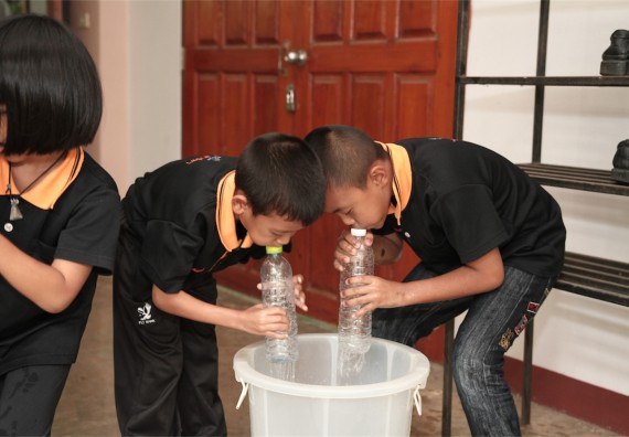 คณะวิทยาศาสตร์และเทคโนโลยี ได้จัดกิจกรรมค่ายวิทยาศาสตร์โรงเรียนสาธิตฯ ระดับชั้นประถมศึกษา ปีที่1-3