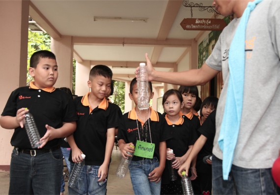 คณะวิทยาศาสตร์และเทคโนโลยี ได้จัดกิจกรรมค่ายวิทยาศาสตร์โรงเรียนสาธิตฯ ระดับชั้นประถมศึกษา ปีที่1-3