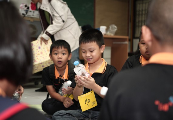 คณะวิทยาศาสตร์และเทคโนโลยี ได้จัดกิจกรรมค่ายวิทยาศาสตร์โรงเรียนสาธิตฯ ระดับชั้นประถมศึกษา ปีที่1-3