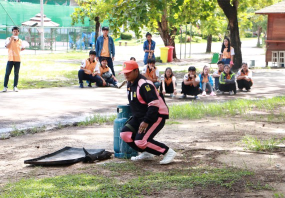 คณะวิทยาศาสตร์และเทคโนโลยี เข้าร่วมจัดกิจกรรมการเผชิญเหตุอัคคีภัยในสถานศึกษา