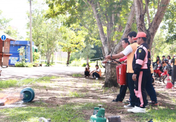 คณะวิทยาศาสตร์และเทคโนโลยี เข้าร่วมจัดกิจกรรมการเผชิญเหตุอัคคีภัยในสถานศึกษา