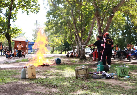 คณะวิทยาศาสตร์และเทคโนโลยี เข้าร่วมจัดกิจกรรมการเผชิญเหตุอัคคีภัยในสถานศึกษา