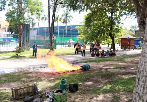 คณะวิทยาศาสตร์และเทคโนโลยี เข้าร่วมจัดกิจกรรมการเผชิญเหตุอัคคีภัยในสถานศึกษา