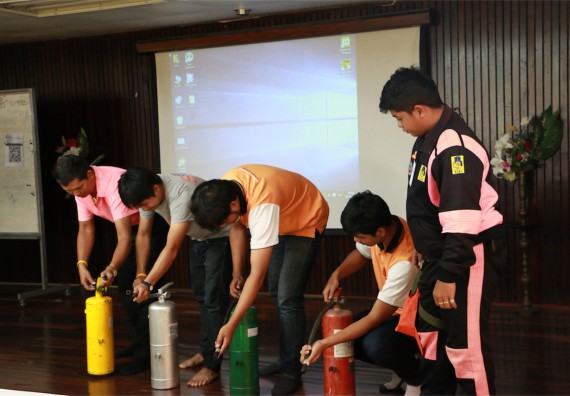 คณะวิทยาศาสตร์และเทคโนโลยี เข้าร่วมจัดกิจกรรมการเผชิญเหตุอัคคีภัยในสถานศึกษา