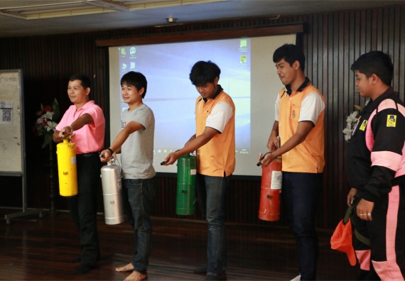 คณะวิทยาศาสตร์และเทคโนโลยี เข้าร่วมจัดกิจกรรมการเผชิญเหตุอัคคีภัยในสถานศึกษา