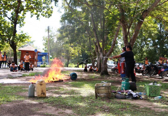 คณะวิทยาศาสตร์และเทคโนโลยี เข้าร่วมจัดกิจกรรมการเผชิญเหตุอัคคีภัยในสถานศึกษา