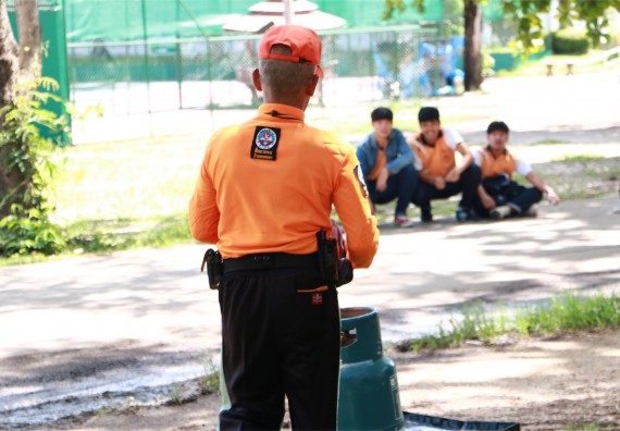 คณะวิทยาศาสตร์และเทคโนโลยี เข้าร่วมจัดกิจกรรมการเผชิญเหตุอัคคีภัยในสถานศึกษา