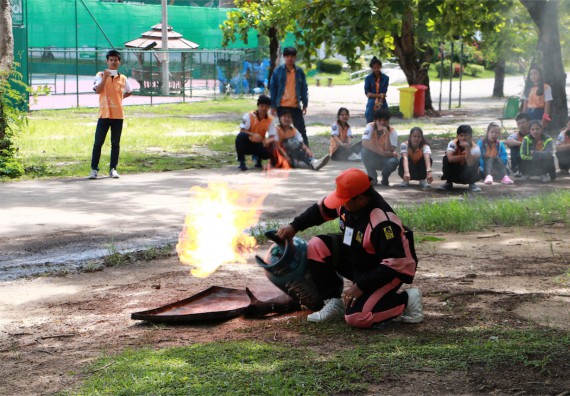 คณะวิทยาศาสตร์และเทคโนโลยี เข้าร่วมจัดกิจกรรมการเผชิญเหตุอัคคีภัยในสถานศึกษา