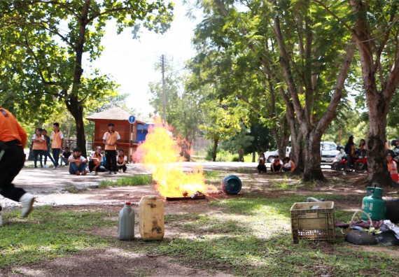 คณะวิทยาศาสตร์และเทคโนโลยี เข้าร่วมจัดกิจกรรมการเผชิญเหตุอัคคีภัยในสถานศึกษา