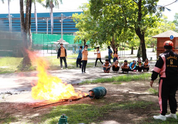 คณะวิทยาศาสตร์และเทคโนโลยี เข้าร่วมจัดกิจกรรมการเผชิญเหตุอัคคีภัยในสถานศึกษา