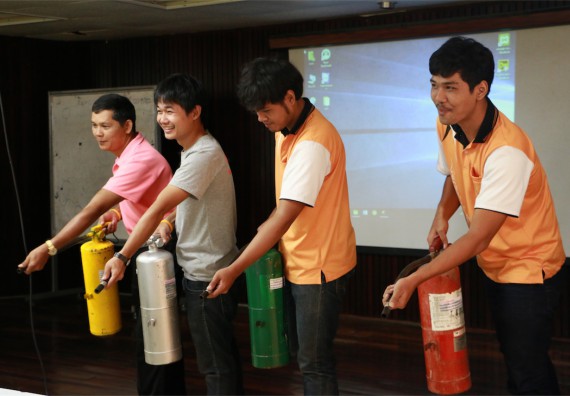 คณะวิทยาศาสตร์และเทคโนโลยี เข้าร่วมจัดกิจกรรมการเผชิญเหตุอัคคีภัยในสถานศึกษา