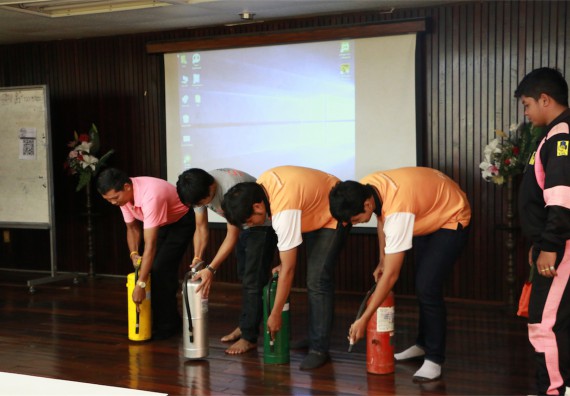 คณะวิทยาศาสตร์และเทคโนโลยี เข้าร่วมจัดกิจกรรมการเผชิญเหตุอัคคีภัยในสถานศึกษา