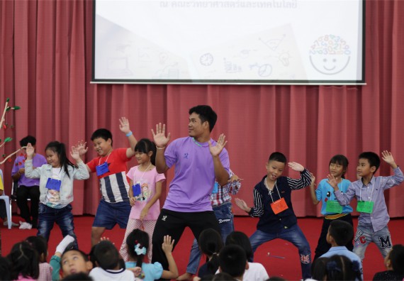 คณะวิทยาศาสตร์และเทคโนโลยี จัดกิจกรรม ค่าย MATH JUNIOR โรงเรียนอนุบาลกำแพงเพชร