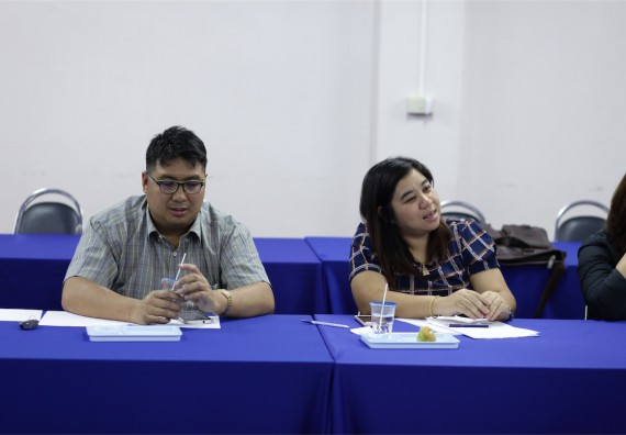 คณะวิทยาศาสตร์และเทคโนโลยี แต่งตั้งคณะกรรมการเพื่อสัมภาษณ์ทุนการศึกษา คุณวาสนา