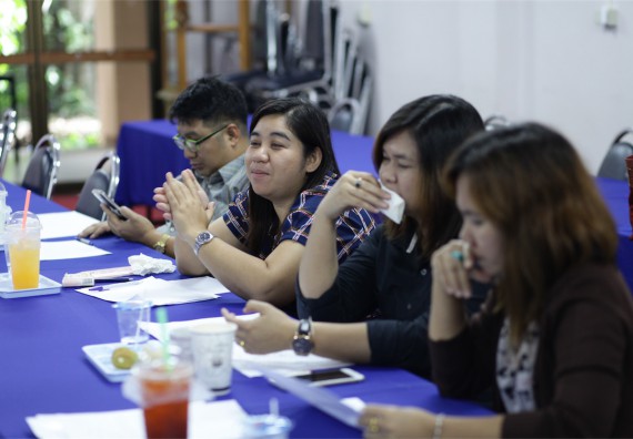 คณะวิทยาศาสตร์และเทคโนโลยี แต่งตั้งคณะกรรมการเพื่อสัมภาษณ์ทุนการศึกษา คุณวาสนา