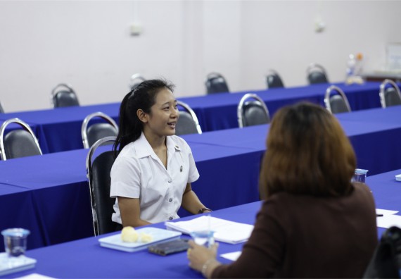 คณะวิทยาศาสตร์และเทคโนโลยี แต่งตั้งคณะกรรมการเพื่อสัมภาษณ์ทุนการศึกษา คุณวาสนา