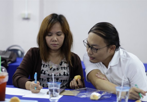 คณะวิทยาศาสตร์และเทคโนโลยี แต่งตั้งคณะกรรมการเพื่อสัมภาษณ์ทุนการศึกษา คุณวาสนา