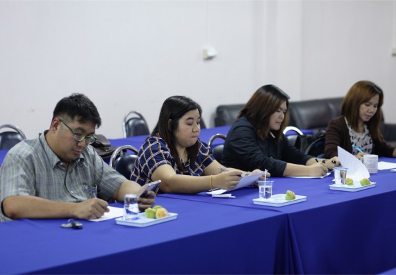 คณะวิทยาศาสตร์และเทคโนโลยี แต่งตั้งคณะกรรมการเพื่อสัมภาษณ์ทุนการศึกษา คุณวาสนา