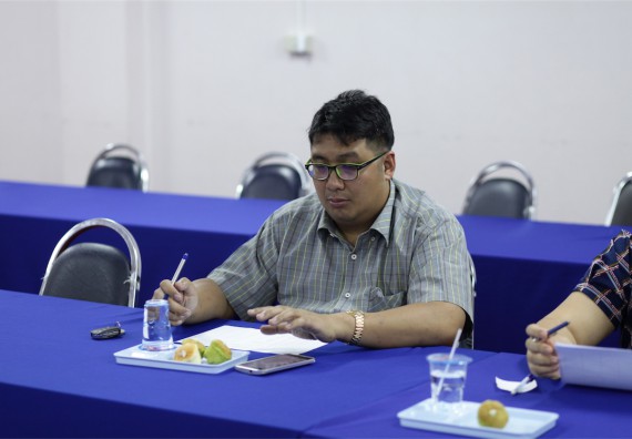 คณะวิทยาศาสตร์และเทคโนโลยี แต่งตั้งคณะกรรมการเพื่อสัมภาษณ์ทุนการศึกษา คุณวาสนา