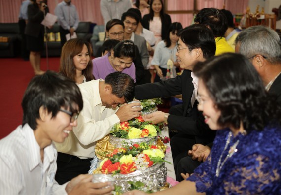 ร้อยดวงใจ สายใยผูกพัน 2559 มุทิตาจิต คณะวิทยาศาสตร์และเทคโนโลยี 