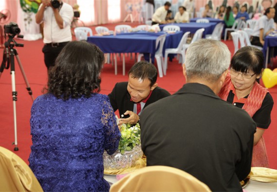 ร้อยดวงใจ สายใยผูกพัน 2559 มุทิตาจิต คณะวิทยาศาสตร์และเทคโนโลยี 