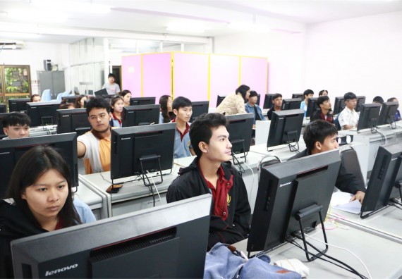 โปรแกรมวิชาฟิสิกส์ ได้มีการจัดการอบรมเชิงปฏิบัติการ เรื่อง เสริมทักษะทางเทคโนโลยี เรื่อง เทคนิคการใช้ Microsoft office เพื่อการผลิตงานทางวิทยาศาสตร์